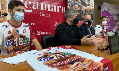 Τρομερή ιδέα από ομάδα - Διαφημίζει... τηγανιτές πανσέτες στη φανέλα της (photos)