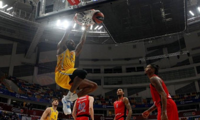 ΤΣΣΚΑ-Μακάμπι: Βροχή... καρφωμάτων στη Μόσχα (vid)