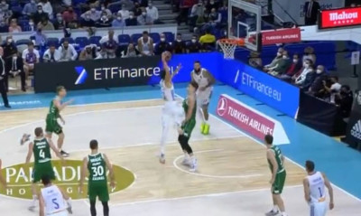 Euroleague: Πέτυχε το κάρφωμα της χρονιάς ο Βούκσεβιτς (video)