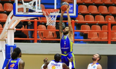 Λάρισα-Περιστέρι 63-78: Διπλό... ποιότητας στο κλειστό της Νεάπολης