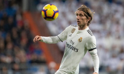 Ρεάλ Μαδρίτης: «Δένει» Μόντριτς