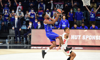 Αναντολού Εφές-Ολυμπιακός: Τα «όργια» Μπομπουά και η καταστροφική 4η περίοδος (video+photos)