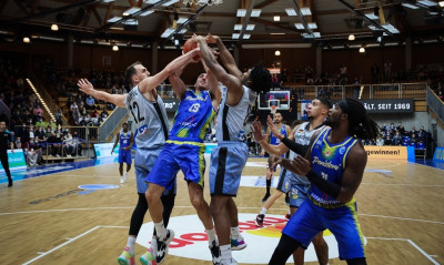 Κράιλσχαϊμ-Περιστέρι 78-55: «Αντίο» με διασυρμό (photos)