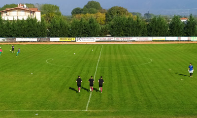 Απίστευτα πράγματα σε γήπεδο ομάδας της Super League 2 - Μηχανάκι κατέστρεψε τον αγωνιστικό χώρο