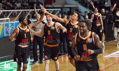 Ουλμ-Προμηθέας 65-71: Πρώτη εκτός έδρας νίκη με αμυνάρα (video)