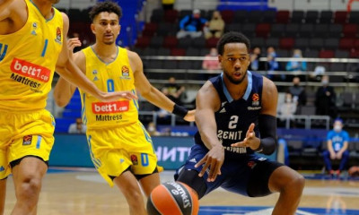 Ζενίτ-Άλμπα 75-66: Τέταρτη σερί νίκη με απίθανο Λόιντ (video)