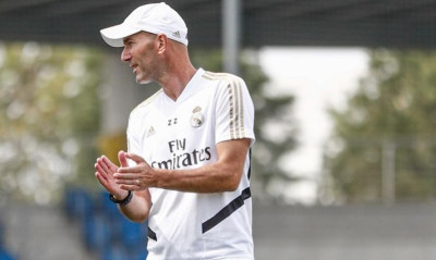 Μάντσεστερ Γιουνάιτεντ: Ο Κριστιάνο Ρονάλντο πρότεινε Ζιντάν κι αυτός έριξε… πόρτα