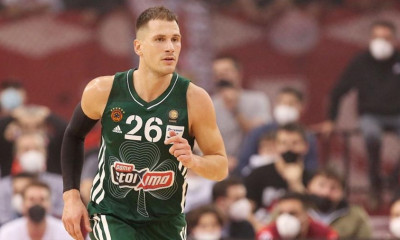 Ολυμπιακός-Παναθηναϊκός ΟΠΑΠ: Η... παράσταση του Νεμάνια Νέντοβιτς στο ΣΕΦ (video)