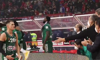 ΕΠΟΣ! Τα… έδειξε ο Νέντοβιτς και χάθηκε στην αγκαλιά Διαμαντίδη και Αλβέρτη (video)