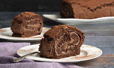 Άκης Πετρετζίκης: Κορμός με πραλίνα σοκολάτας