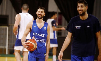 Γκίκας: «Με το μαχαίρι στα δόντια»!