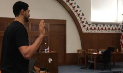 ΝΒΑ-Καντέρ: «Περήφανος που είμαι Αμερικανός πολίτης» (video)