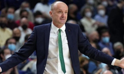 Ζντοβτς: «Κάθε κατοχή μετράει, χρειαζόμαστε τους φιλάθλους μας»