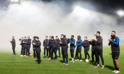 Ολλανδία: Τα μέτρα στον ερασιτεχνικό αθλητισμό έφεραν στιγμή οπαδικής μαγείας (Video+Photos)