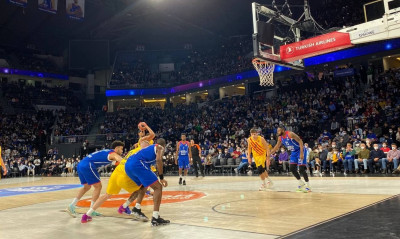 Euroleague: Πήρε το «θρίλερ» η Μπαρτσελόνα κόντρα στην Εφές - Τα έκαναν «μούσκεμα» οι διαιτητές