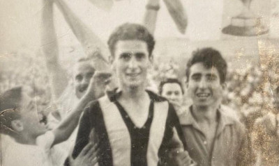 ΑΕΚ: Συγκλονιστική προσφορά στο Μουσείο Ιστορίας από τον Γιάννη Χανιώτη (photos)