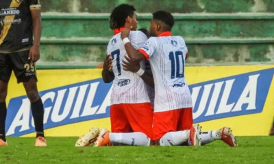 Τεράστιο σκάνδαλο στην Κολομβία - Κρίθηκε άνοδος στο 95' και το 96' - Άμυνα με τα μάτια! (vid+pics)