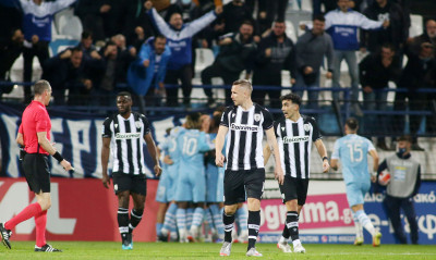 ΠΑΟΚ: Άγριο κράξιμο από οπαδούς - Κλείστηκαν για μία ώρα Λουτσέσκου και παίκτες (photos+video)