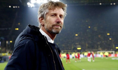 Άγιαξ: Ο Φαν Ντερ Σαρ έβαλε τα πράγματα στη θέση τους…