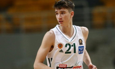 Παναθηναϊκός ΟΠΑΠ-Άλμπα Βερολίνου:Έγραψε ιστορία ο Αβδάλας με θριαμβευτικό κάρφωμα στο ντεμπούτο του