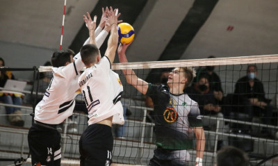 Volley League - Δεληκώστας: «Συλλυπητήρια στην οικογένεια του Στέφαν Γέλοβατς» (video)