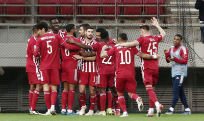 Παίρνει τα δώρα επαγγελματικά