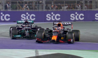 Formula 1: Κούρσα μίας… ανάσας για Χάμιλτον και Φερστάπεν - Ποιος θα πάρει τον τίτλο (videos)