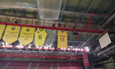 ΑΕΚ: Ανατριχίλα στο κλειστό των Άνω Λιοσίων - Αποσύρθηκε η φανέλα του Στέφαν Γέλοβατς