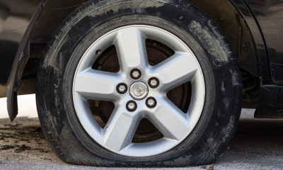 Απίστευτα πράγματα μετά από αγώνα - Ξεφούσκωσαν τα λάστιχα του αυτοκινήτου του διαιτητή