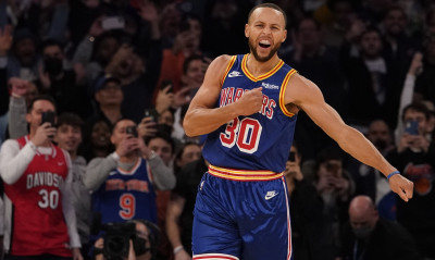 NBA: Μυθικός Στεφ Κάρι - Έγραψε ιστορία στα τρίποντα (photos+video)