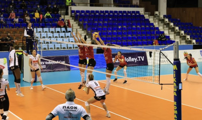 CEV Cup – Μερτέκη: «Ο ΠΑΟΚ ανεβαίνει βήμα-βήμα επίπεδο και στο βόλεϊ γυναικών»