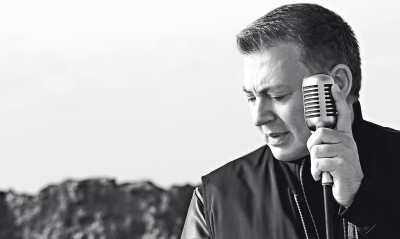 «Έχω έρωτα μαζί σου»: Το νέο τραγούδι του Νίκου Μακρόπουλου