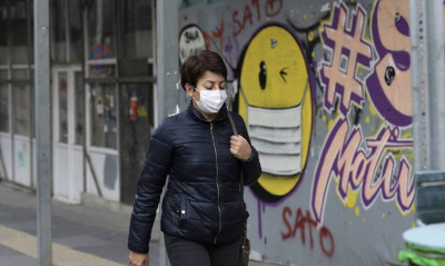 Μετάλλαξη Όμικρον: Αυτά είναι τα πέντε κύρια συμπτώματά της - Οι διαφορές με τη «Δέλτα»