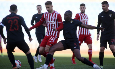 Απόλλων Πόντου-Ολυμπιακός Β 0-0: Σημάδευαν τα δοκάρια οι «ερυθρόλευκοι»