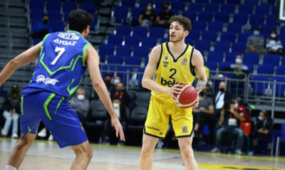 Φενέρμπαχτσε-Τόφας 82-72: Εύκολη νίκη με κορυφαίο Βέσελι