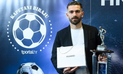 Σάρωσε ο Λιβάγια - Αναδείχτηκε κορυφαίος ποδοσφαιριστής στην Κροατία (photos+video)