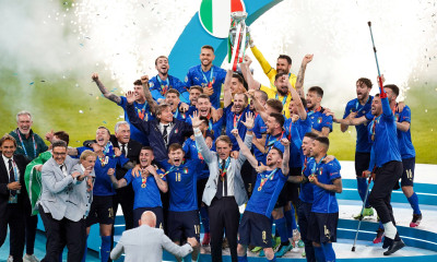 Ανασκόπηση 2021: Τους έκλεισε το... Home η Ιταλία - Η κατάρρευση του Έρικσεν που «πάγωσε» τον κόσμο