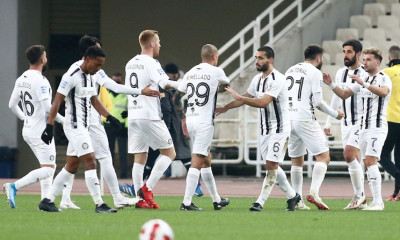 ΟΦΗ: Στα ουράνια οι οπαδοί των Κρητικών και υποδοχή στο αεροδρόμιο (videos)