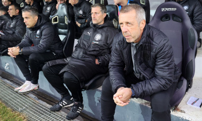 Νιόπλιας: «Η μάχη μας τελείωσε στην αποβολή του Μεγιάδο» (video)