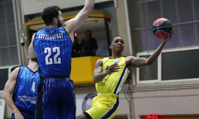 Λαύριο: Καθυστερεί λίγο η αποχώρηση Κάρτερ