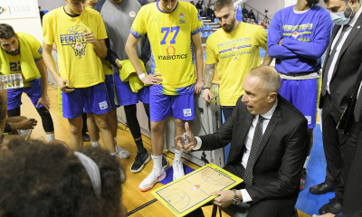 Περιστέρι: Χριστούγεννα στο γήπεδο, λόγω ΑΕΚ