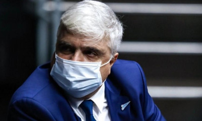 Πένθος στην οικογένεια του Μάνου Παπαδόπουλου - «Έφυγε» από τη ζωή η μητέρα του