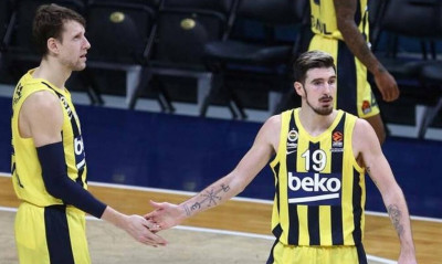 Φενέρμπαχτσε: Επιστρέφουν τον Φεβρουάριο Ντε Κολό και Βέσελι