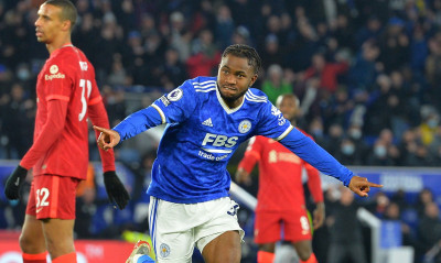 Premier League: «Έφαγε» έξι από την Σίτι και «ξέσπασε» στην Λίβερπουλ η Λέστερ (video)