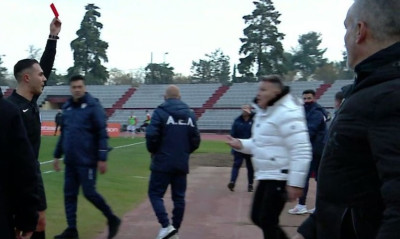 Super League 2: Χατ τρικ ο ο Όγκμποε, αποβλήθηκε ο Κούγιας!