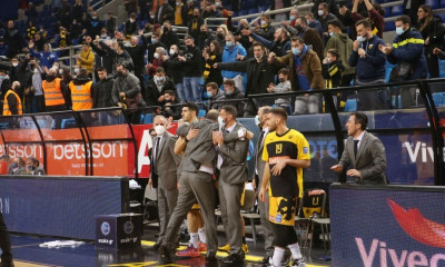 ΑΕΚ: Τρομερή κίνηση από οπαδό της για ανέργους και φοιτητές