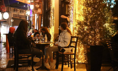 Κορονοϊός: Σύλληψη για παράνομο πάρτι στη Θεσσαλονίκη - Παραβιάσεις ωραρίου από μαγαζιά στην Αθήνα