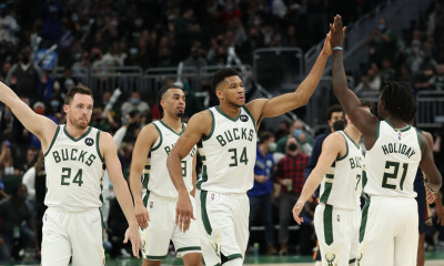 NBA: Συνέχεια στο σερί οι Μπακς με… triple double του Giannis (photos+video)
