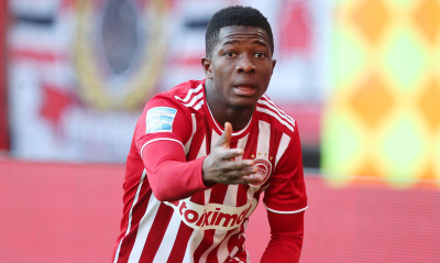 Ολυμπιακός: Και η Λέστερ στο… κόλπο για Αγκιμπού!