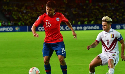 Λαμία: Επιμένουν στη Χιλή για διεθνή δεξιό μπακ! (video+photos)